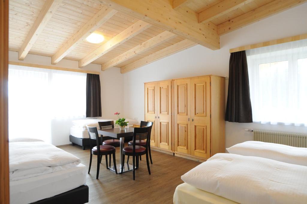 B&B Hotel Heidi Dobbiaco Oda fotoğraf